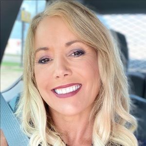 Meet your Posher, Paula